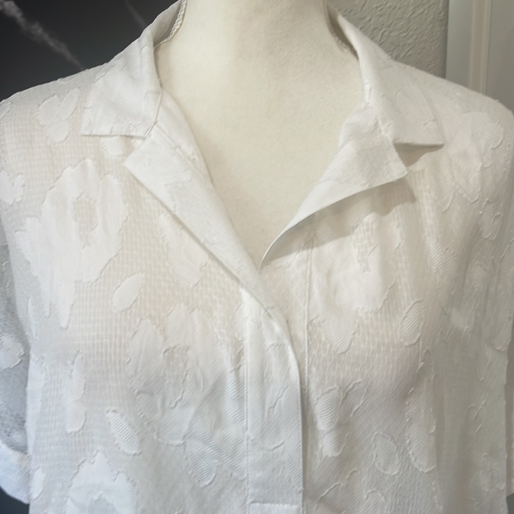 Sheer White Alfani Short Sleeve Flower Blouse